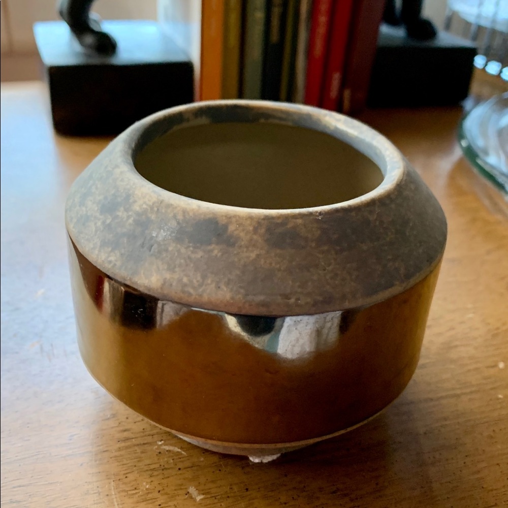 ❤️Small planter with brass coloring